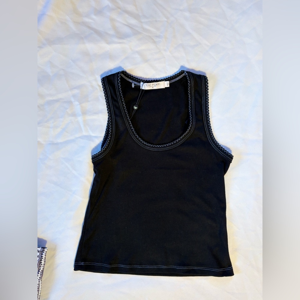 Black Sleeveless Top